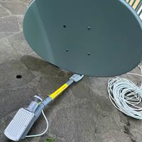 Antenna satellitare Hughes