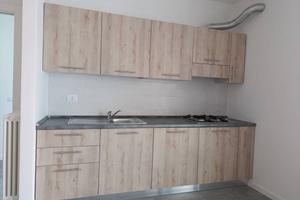 Appartamento di 70 m² con 4 locali e box auto a Mi