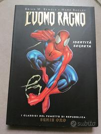 libro a fumetti L'uomo ragno - Identità Segreta"