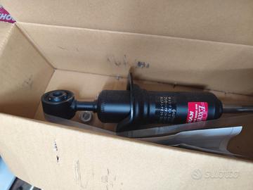 ammortizzatori anteriori Navara D40