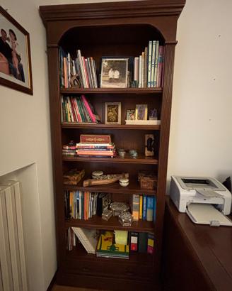 Libreria in noce arte povera