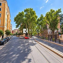 Immobile di 260 m² con più di 5 locali a Roma
