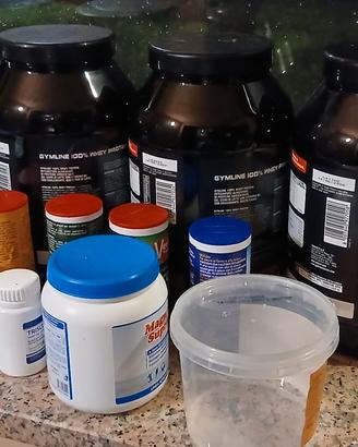 Barattoli vuoti plastica coperchio diverse misure
