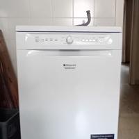 Lavastoviglie Hotpoint-Ariston 14 coperti