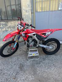 HONDA CRF 250 2026 CON ACCESSORI