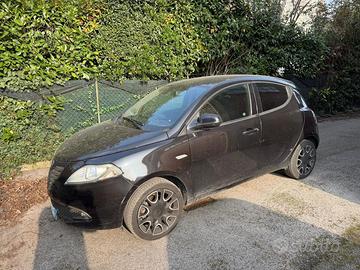 Lancia Y 1.3 mjt Momo Design