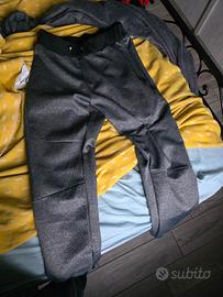 pantalone di tuta