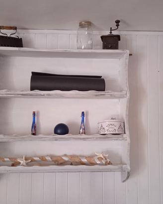 Credenza e piattaia