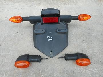 Frecce e porta targa yamaha fz6 fazer 2005