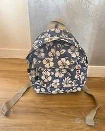 Zaino piccolo blu con fiori bianchi hawaiani