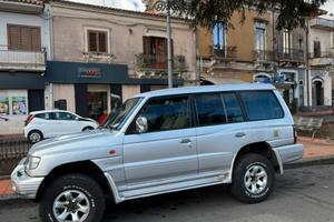 Pajero V20 2.8TD 4x4 buone condizioni