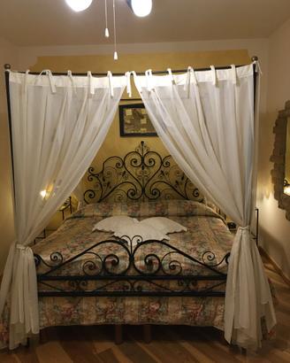 letto a baldacchino in ferro battuto vero