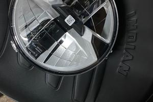 Ammortizzatori e faro INDIAN SUPER SCOUT