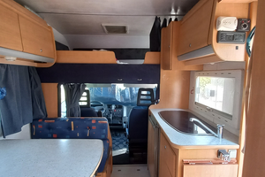 Camper grande garage e matrimoniale in coda