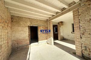 PORZIONE DI BIFAMILIARE INDIPENDENTE AL GREZZO