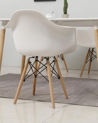 2 SEDIE DESIGN CON BRACCIOLI
