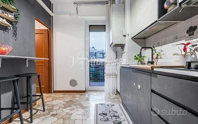 TRE LOCALI ULTIMO PIANO CON CUCINA ABITABILE - BOX