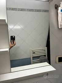 Specchio con mensole bagno bianco