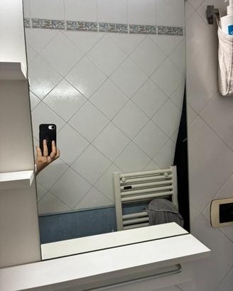 Specchio con mensole bagno bianco