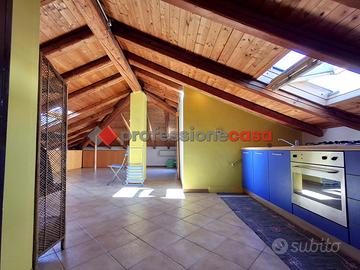 Attico/Mansarda Aci Catena [Cod. rif 250VRG]