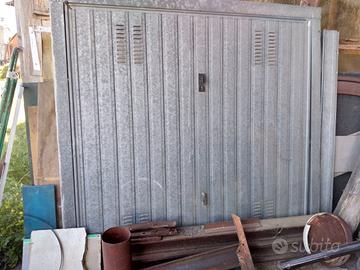 Porte basculanti Pastore per box auto