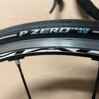 Bici da strada in carbonio