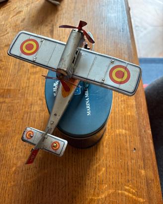 Modellino aereo vintage in latta anni 60