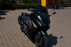 Yamaha Tmax 2021