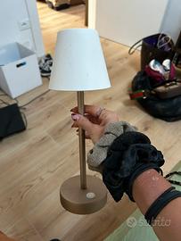 Lampada da tavolo aenza fili