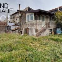 Casa singola 140 mq con terreno a linguaglossa