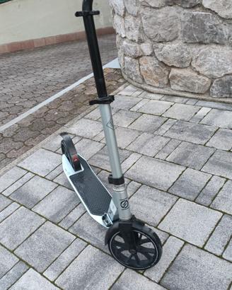 Monopattino 