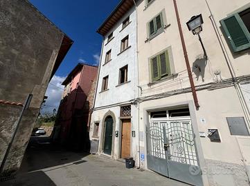 2 LOCALI A FUCECCHIO