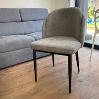 Sedie in tessuto comode e resistenti