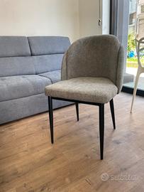 Sedie in tessuto comode e resistenti