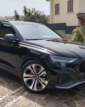 AUDI Q8 50 TDI 286 CV QUATTRO S LINE EDITION