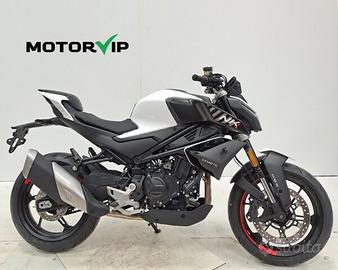 CFMOTO 450 NK KM0 TUA DA 93 euro/MESE
