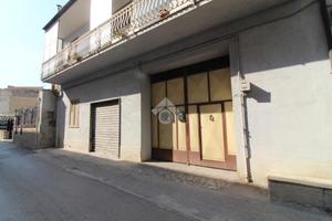 2 LOCALI A CASAGIOVE