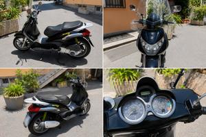 Beverly 250 - 31.850 km  - Tagliandato - Gomme 75%