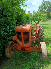 Trattore FIAT R25