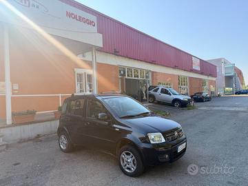 Fiat Panda 1.3 MJT 16V DPF 4x4 Climbing