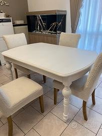 Tavolo in legno massello