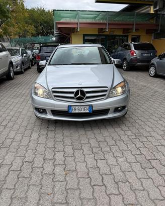 Mercedes-benz C 220 CDI BlueEFFICIENCY Avantgarde