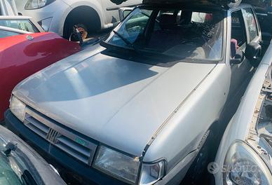 Fiat uno disponibile solo per ricambi