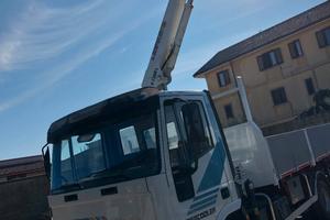 IvecoEuro Cargo 80 E 18 ribaltabile trilaterale
