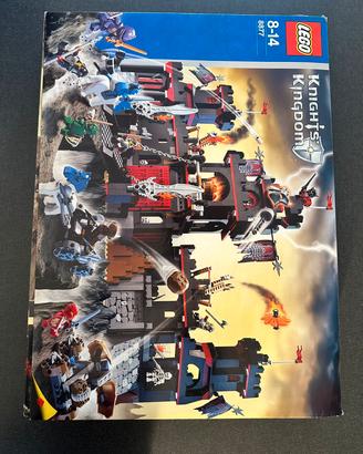 8877, La fortezza tenebrosa di Vladek, LEGO® Knigh