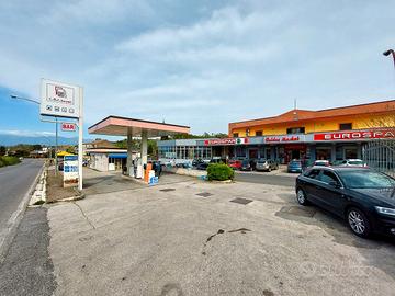 Stazione di servizio distributore carburanti