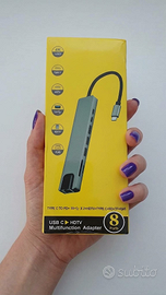 Hub USB-C / docking station multifunzione 8 in 1