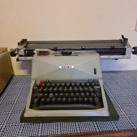 Olivetti lettera 82