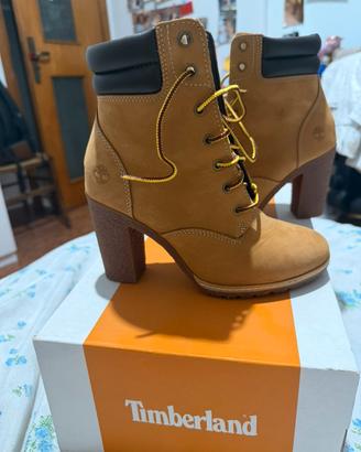 Stivaletti Timberland donna con tacco