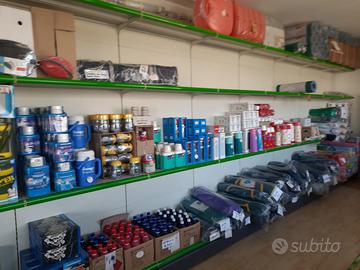 Attrezzatura da campeggio varia